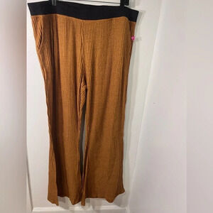 West Wind, 3x/4x, high-rise flare leg ribbed elastic waist, pocketed pant